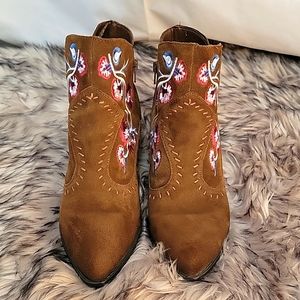 Carlos Suede and embroidery boots